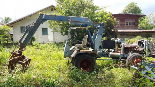 ขาย รถคีบอ้อย 6 ล้อประกอบ สภาพใช้งานได้ดี ใช้คีบอ้อยอยู่ทุกปี เครื่อง EH700 168 แรงม้า ปั้มดี ยางดี ตัวคีบแข็งแรง ราคาคุยกันได้ครับ ขาย รถคีบอ้อย 6 ล้อประกอบ สภาพใช้งานได้ดี ใช้คีบอ้อยอยู่ทุกปี เครื่อง EH700 168 แรงม้า ปั้มดี ยางดี ตัวคีบแข็งแรง ราคาคุยกันได้ครับ