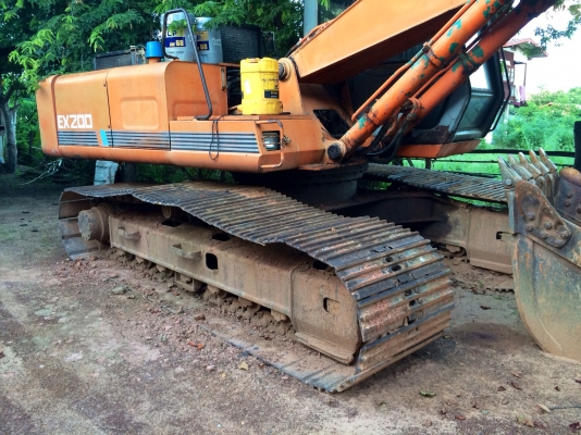 ขายด่วน  รถแบคโฮ HITACHI EX 200- 3  สภาพดีมากเดิมๆ  พร้อมใช้งาน  เอกสารชุดจดทะเบียน