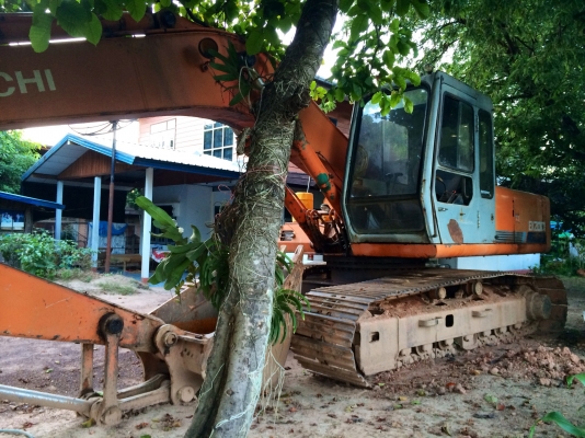 ขายด่วน  รถแบคโฮ HITACHI EX 200- 3  สภาพดีมากเดิมๆ  พร้อมใช้งาน  เอกสารชุดจดทะเบียน