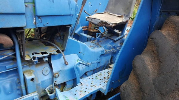 ขายตามสภาพ รถไถ JOHN DEERE รุ่นเก่า เครื่องสตาร์ทติดใช้งานได้ อุปกรณ์มีผานดันหน้า กับผาน 7 จอดไว้นานยางแบนหมดแล้วครับ ราคาต่อรองได้นิดหน่อย ขายตามสภาพ รถไถ JOHN DEERE รุ่นเก่า เครื่องสตาร์ทติดใช้งานได้ อุปกรณ์มีผานดันหน้า กับผาน 7 จอดไว้นานยางแบนหมดแล้วครับ ราคาต่อรองได้นิดหน่อย