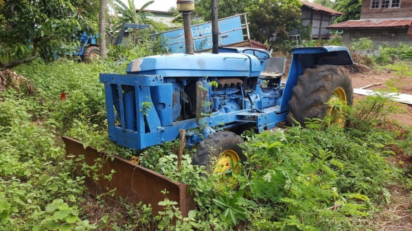 ขายตามสภาพ รถไถ JOHN DEERE รุ่นเก่า เครื่องสตาร์ทติดใช้งานได้ อุปกรณ์มีผานดันหน้า กับผาน 7 จอดไว้นานยางแบนหมดแล้วครับ ราคาต่อรองได้นิดหน่อย ขายตามสภาพ รถไถ JOHN DEERE รุ่นเก่า เครื่องสตาร์ทติดใช้งานได้ อุปกรณ์มีผานดันหน้า กับผาน 7 จอดไว้นานยางแบนหมดแล้วครับ ราคาต่อรองได้นิดหน่อย