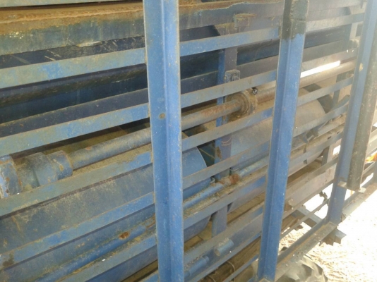 ขายรถนวดข้าวตู้ 6 ฟุต เครื่อง. isuzu 100 แรง