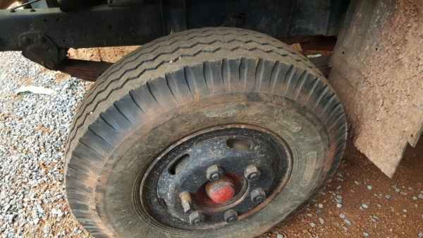 ขาย 6 ล้อดั้ม HINO KM310 วางเครื่อง 117 แรงม้า คัสซีสวยตลอดเส้น เฟืองท้าย F พวงมาลัยพาวเวอร์ ทะเบียนเต็มพร้อมโอน