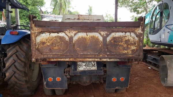 ขาย 6 ล้อดั้ม HINO KM310 วางเครื่อง 117 แรงม้า คัสซีสวยตลอดเส้น เฟืองท้าย F พวงมาลัยพาวเวอร์ ทะเบียนเต็มพร้อมโอน