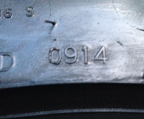 ยาง Linglong 245 45 18 ปี14 ดอกเต็ม ไม่มีปะ ใช้ได้อีกหลายปี