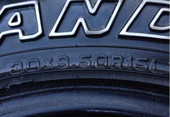 ยาง All Dunlop 30 9.5 R15 กลางปี11 ราคาไม่แพง ยาง All Dunlop 30 9.5 R15 กลางปี11 ราคาไม่แพง