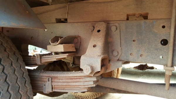 ขาย 6 ล้อ ISUZU เครื่อง 4BC2 100 แรงม้า คัสซีสวยตลอดเส้น คอกเหล็กพร้อมบรรทุก ทะเบียนพร้อมโอน