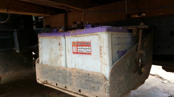 ขาย 6 ล้อ ISUZU เครื่อง 4BC2 100 แรงม้า คัสซีสวยตลอดเส้น คอกเหล็กพร้อมบรรทุก ทะเบียนพร้อมโอน