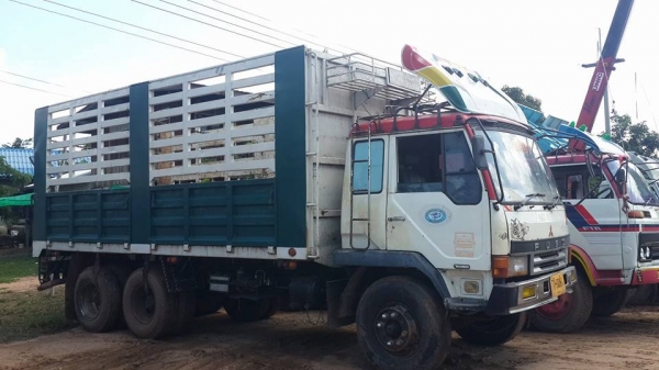 ขาย10ล้อ1เพลาร่องคอกเหล็กFUSO210 ปี44แชชซีสวยเครื่องดี พ.เพาเวอร์เบรคทิ๊ฟฟี่ระบบแอร์ ช่วงล่างใหญ่ ภายในครบ