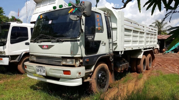 ขาย 10 ล้อดั้ม HINO FM3M เครื่องเดิม M10C 240 แรงม้า เกียร์เดิม สโลว์เดิม คัสซีสวยตลอดเส้น ทะเบียนพร้อมโอน