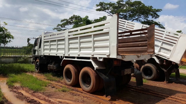 ขาย 10 ล้อดั้ม HINO FM3M เครื่องเดิม M10C 240 แรงม้า เกียร์เดิม สโลว์เดิม คัสซีสวยตลอดเส้น ทะเบียนพร้อมโอน