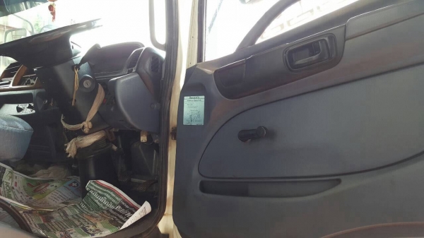 ขาย 10 ล้อดั้ม อู่สหกิจคอกเกษตร HINO MEGA 320 ปี 47 คัสซีสวยตลอดเส้น เครื่องเดิม เกียร์เดิม มีระบบลำโพงลากพ่วง ยางเต็ม แอร์เย็น ทะเบียนพร้อมโอน