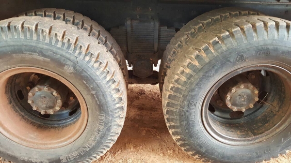 ขาย 10 ล้อดั้ม อู่สหกิจคอกเกษตร HINO MEGA 320 ปี 47 คัสซีสวยตลอดเส้น เครื่องเดิม เกียร์เดิม มีระบบลำโพงลากพ่วง ยางเต็ม แอร์เย็น ทะเบียนพร้อมโอน