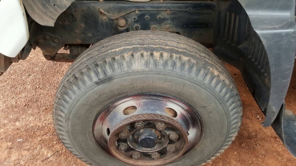 ขาย 10 ล้อดั้ม อู่สหกิจคอกเกษตร HINO MEGA 320 ปี 47 คัสซีสวยตลอดเส้น เครื่องเดิม เกียร์เดิม มีระบบลำโพงลากพ่วง ยางเต็ม แอร์เย็น ทะเบียนพร้อมโอน