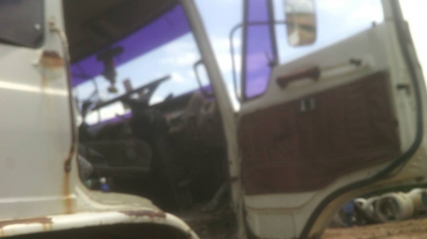 ขายรถบรรทุก 10 ล้อเทรลเลอร์ HINO FM227 ใส่เครื่อง UD320 แรงม้า 2 เพลา ราคา 650000