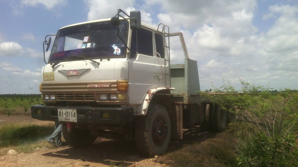 ขายรถบรรทุก 10 ล้อเทรลเลอร์ HINO FM227 ใส่เครื่อง UD320 แรงม้า 2 เพลา ราคา 650000