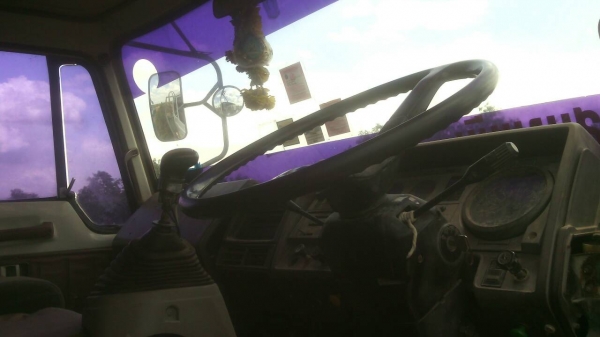 ขายรถบรรทุก 10 ล้อเทรลเลอร์ HINO FM227 ใส่เครื่อง UD320 แรงม้า 2 เพลา ราคา 650000