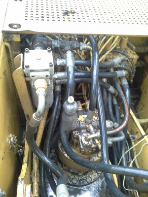 ขายรถแบคโฮ CAT 320C ญี่ปุ่น 17612 ชม.เอกสารอินวอย บุ้งกี๋พร้อมหัวกระแทก ราคา 2000000