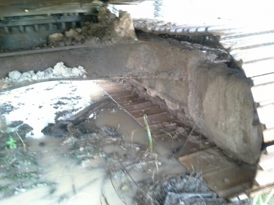 ขายรถแบคโฮ CAT 320C ญี่ปุ่น 17612 ชม.เอกสารอินวอย บุ้งกี๋พร้อมหัวกระแทก ราคา 2000000