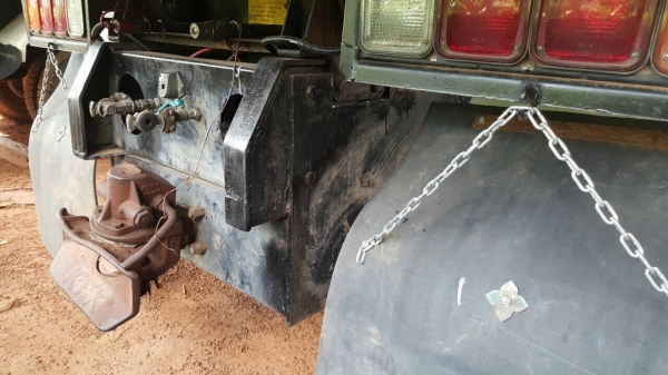 ขายรถ 10 ล้อดั้มสามมิตร คอกเกษตร ISUZU DECA 270 EURO ปี 45 คัสซีสวยตลอดเส้น เครื่องเดิม เกียร์เดิม มีระบบลำโพงลากพ่วง ยางดี ทะเบียนพร้อมโอน