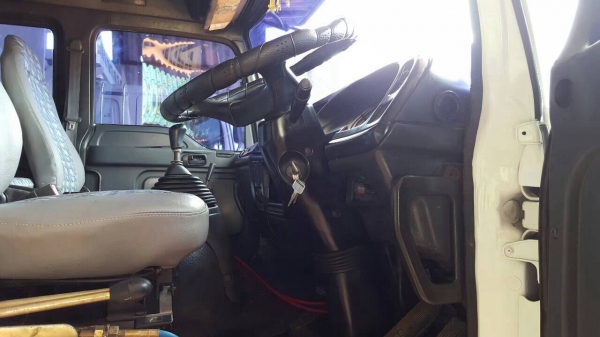 ขายรถ 10 ล้อดั้มสามมิตร คอกเกษตร ISUZU DECA 270 EURO ปี 45 คัสซีสวยตลอดเส้น เครื่องเดิม เกียร์เดิม มีระบบลำโพงลากพ่วง ยางดี ทะเบียนพร้อมโอน