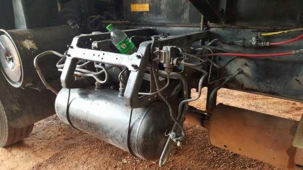 ขายรถ 10 ล้อดั้มสามมิตร คอกเกษตร ISUZU DECA 270 EURO ปี 45 คัสซีสวยตลอดเส้น เครื่องเดิม เกียร์เดิม มีระบบลำโพงลากพ่วง ยางดี ทะเบียนพร้อมโอน