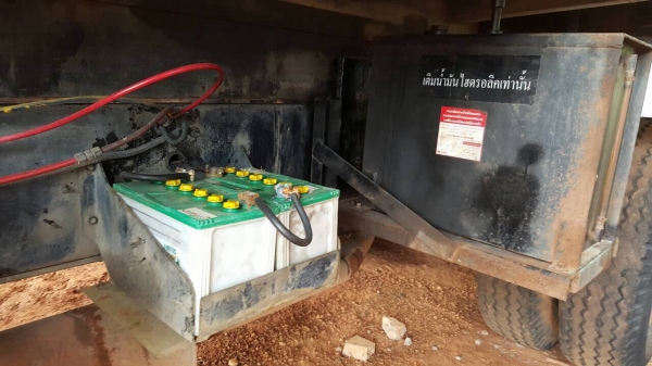 ขายรถ 10 ล้อดั้มสามมิตร คอกเกษตร ISUZU DECA 270 EURO ปี 45 คัสซีสวยตลอดเส้น เครื่องเดิม เกียร์เดิม มีระบบลำโพงลากพ่วง ยางดี ทะเบียนพร้อมโอน