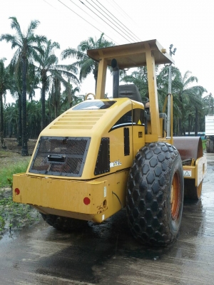 ขายรถบด CAT CS533E 2 เพลา เอกสารอินวอย ราคา 2000000