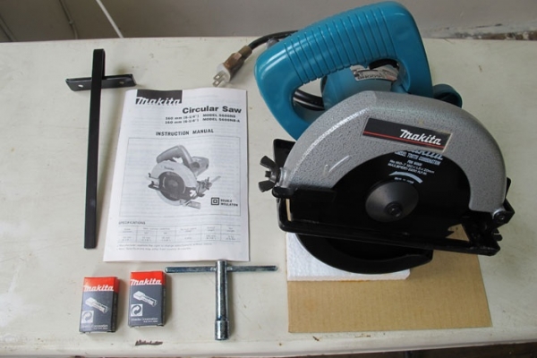 เลื่อยวงเดือน MAKITA 5600 NB japan 160 mm (6-1/4" ) เลื่อยวงเดือน MAKITA 5600 NB japan 160 mm (6-1/4" )