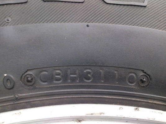 ขายแม็กTOYOTA 6รูขอบ15 พร้อมบริดสโตน 255/70R15 ยางปี10  จำนวน 1 ชุด