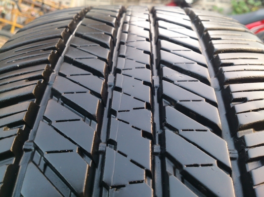 ขายแม็ก TOYOTA VIGO ขอบ17พร้อมยางปี13 ดอกยางหนาสดลึกเท่ากันไม่แตกลายไม่ร้าวไม่กินข้างใช้งานน้อยมาก พร้อมน๊อตแท้ 24 ตัว ขายแม็ก TOYOTA VIGO ขอบ17พร้อมยางปี13 ดอกยางหนาสดลึกเท่ากันไม่แตกลายไม่ร้าวไม่กินข้างใช้งานน้อยมาก พร้อมน๊อตแท้ 24 ตัว