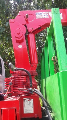 ขาย เครน5 ตัน UNIC~Super-v ยืดได้ยาว 5ปอก 4ชัก สวยจัดใหม่กริบสภาพเต็ม ไม่มีตำนิ พร้อมยกประกอบใช้งาน ราคา 450,000บ รุ่นใหม่ท้อง วี