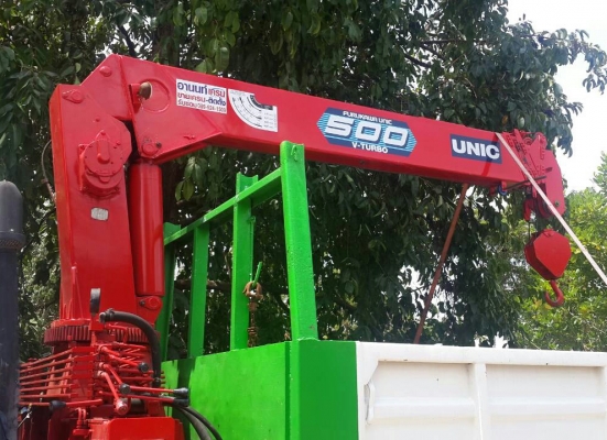 ขาย เครน5 ตัน UNIC~Super-v ยืดได้ยาว 5ปอก 4ชัก สวยจัดใหม่กริบสภาพเต็ม ไม่มีตำนิ พร้อมยกประกอบใช้งาน ราคา 450,000บ รุ่นใหม่ท้อง วี