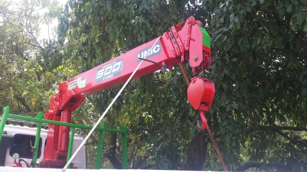 ขาย เครน5 ตัน UNIC~Super-v ยืดได้ยาว 5ปอก 4ชัก สวยจัดใหม่กริบสภาพเต็ม ไม่มีตำนิ พร้อมยกประกอบใช้งาน ราคา 450,000บ รุ่นใหม่ท้อง วี