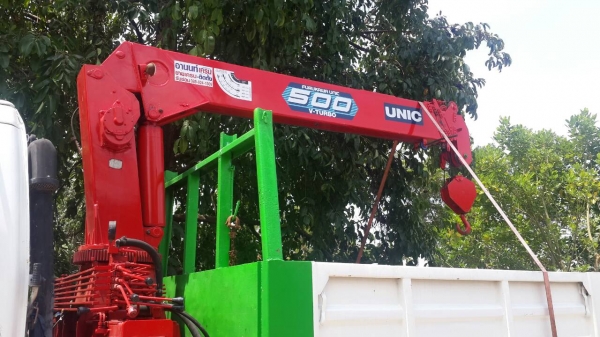 ขาย เครน5 ตัน UNIC~Super-v ยืดได้ยาว 5ปอก 4ชัก สวยจัดใหม่กริบสภาพเต็ม ไม่มีตำนิ พร้อมยกประกอบใช้งาน ราคา 450,000บ รุ่นใหม่ท้อง วี