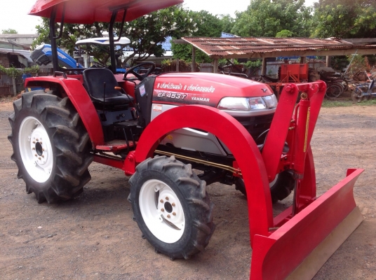 แทรกเตอร์ยันม่าร์ อีเอ็ฟ 453 ทีสภาพดีพร้อมใช้งาน ขายพร้อมผานดันหน้าและ โรตารี่
