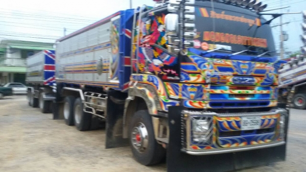 สิบล้อ อีซูซุ 360ปี56 แม่ลูก 3คาน ดั้มมีเนียม สภาพนางฟ้าสวยจัด พร้อมใช้งาน เล่มทะเบียนพร้อมโอน ราคา 2,850,000บ ต่อรอง