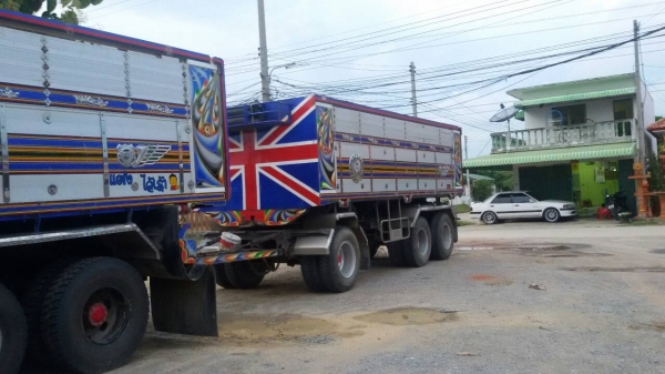 สิบล้อ อีซูซุ 360ปี56 แม่ลูก 3คาน ดั้มมีเนียม สภาพนางฟ้าสวยจัด พร้อมใช้งาน เล่มทะเบียนพร้อมโอน ราคา 2,850,000บ ต่อรอง