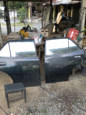 แยกขายประตูสี่บานกระโปรงหน้าหลังA72 ขายใหม่เผื่อมีคนต้องการ