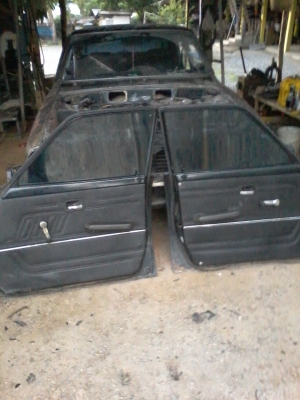 แยกขายประตูสี่บานกระโปรงหน้าหลังA72 ขายใหม่เผื่อมีคนต้องการ