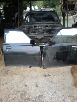 แยกขายประตูสี่บานกระโปรงหน้าหลังA72 ขายใหม่เผื่อมีคนต้องการ