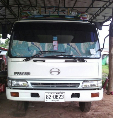 ขายครับ ราคา 795,000บ หกล้อ ฮีโน้ FD2JLAC 240 ดั้มเกษรต ยาว4.70ม สภาพดีสวยจัดบางเดิม แอร์หนาว เล่มทะเบียนพร้อมโอน ราคา 795,000บ ต่อรอง ครับ