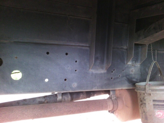 ขายครับ ราคา 795,000บ หกล้อ ฮีโน้ FD2JLAC 240 ดั้มเกษรต ยาว4.70ม สภาพดีสวยจัดบางเดิม แอร์หนาว เล่มทะเบียนพร้อมโอน ราคา 795,000บ ต่อรอง ครับ