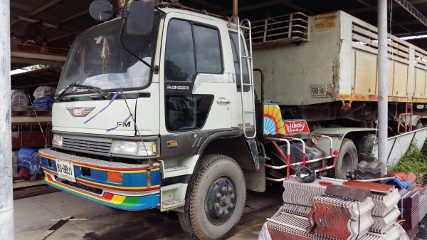 ขายด่วนครับ หัวลาก HINO 3M รถสวยครับ พร้อมใช้งาน เดิมๆ เอกสารพร้อมโอน