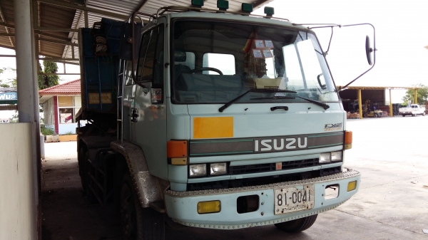 ขายด่วนครับ หัวลาก ISUZU ROCK 240 รถสวยครับเดิมๆ พร้อมใช้งาน เอกสารพร้อมโอนครับ