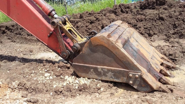 ขายรถแบคโฮ HITACHI  EX200-3ตามสภาพราคาถูกราคา 380,000 090-772-3710 090-772-3708