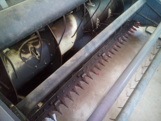 รถเกี่ยวคูโบต้าDC70อุ้ม