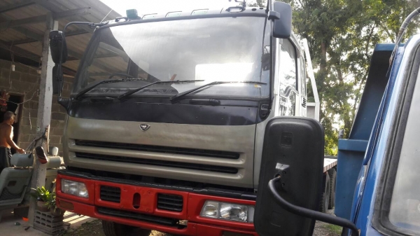 สิบล้อ .อีซูซุ 350ปี47 2เพา พื้นเรียบ (มีระบบลากลูก) สภาพสวยพร้อมใช้งาน ทะเบียนพร้อมโอน ราคา 890,000บ ต่อรองได้ ครับ