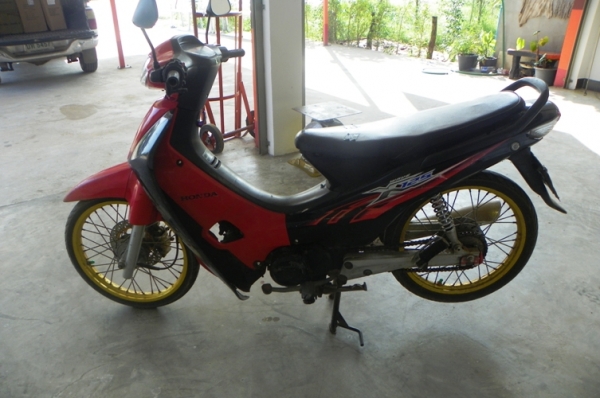 ขาย เวฟ 100    3800