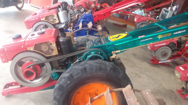 ขายดครื่องยันม่าร์115 กับโครงตรานก มีล่ออยางพร้อมไช้งานรถอยู่วังบัว คลองขลุง กำแพงเพชร  ราคา34000บาท    สนใจสอบุถามได้ที่081 3655997 อำพร  พาเจริญ  ราคาต่อรองได้อีกนะครับ